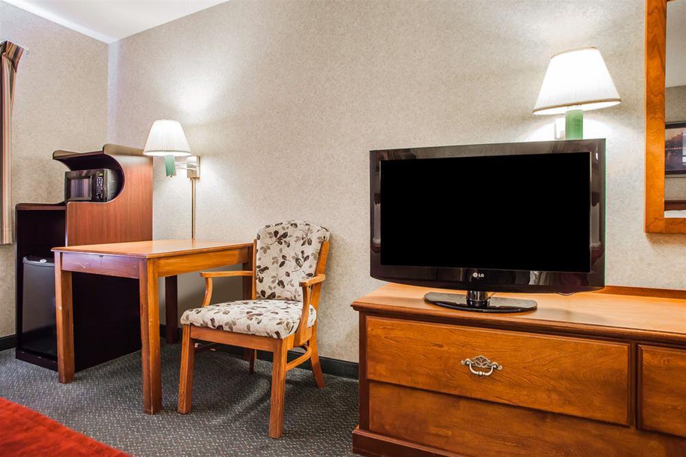 Comfort Inn Dyersville Near The Field Of Dreams Exterior foto