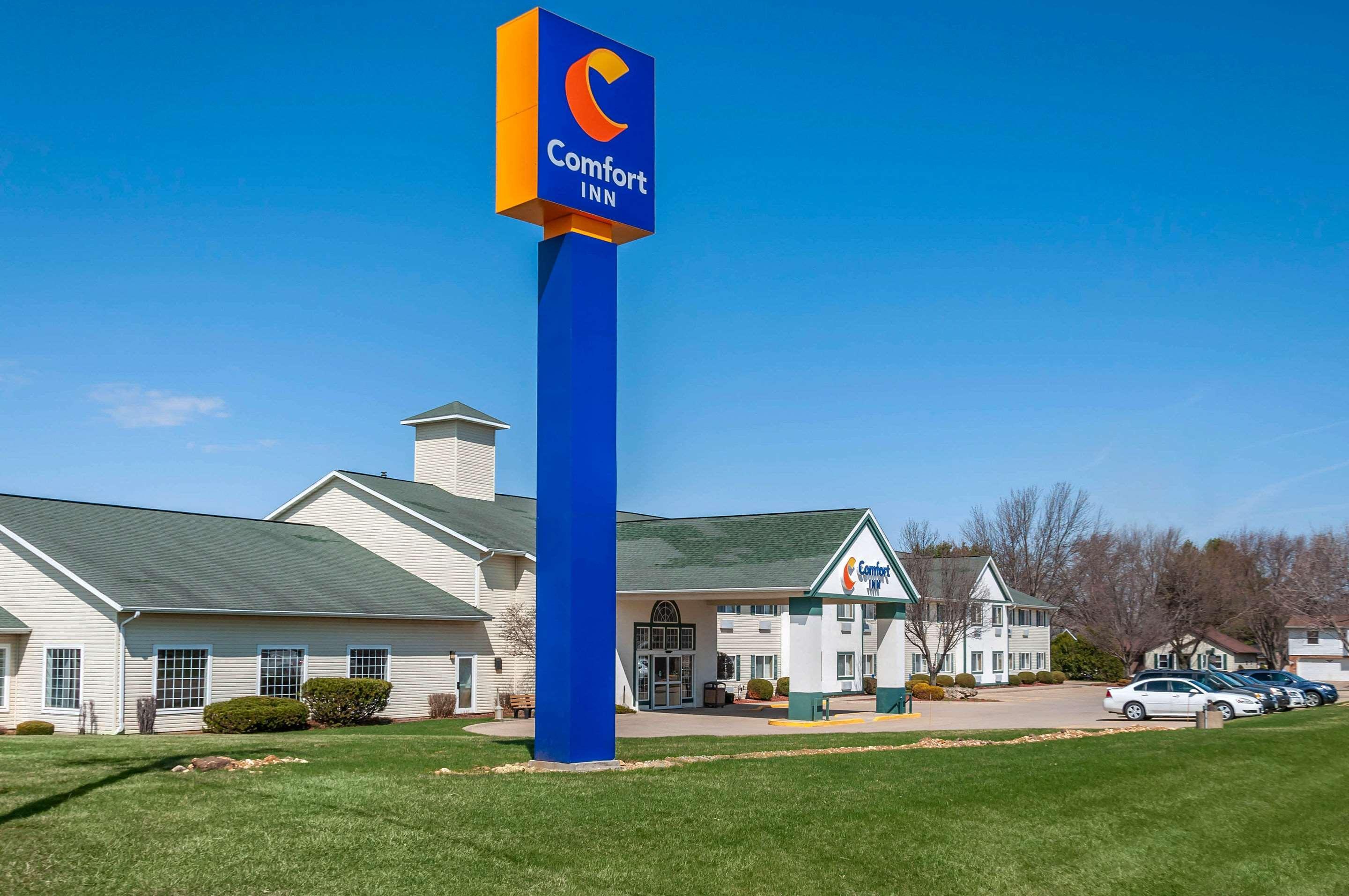 Comfort Inn Dyersville Near The Field Of Dreams Exterior foto